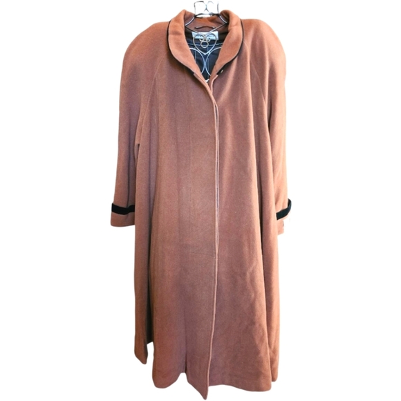 Vintage Charles Klein Brown 100% Coat with Black Velvet Trim and Button - Picture 1 of 15